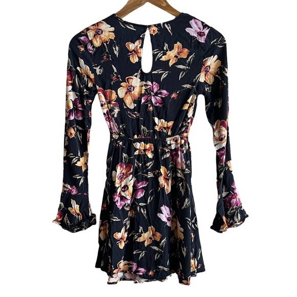 Kendall & Kylie Floral Cut Out Dress - Picture 8 of 9